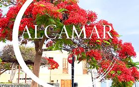 Alcamar Habitacion Privada Con Las Areas De Sala, Cocina Y Bano Que Se Comparten Cerca Al Mar!